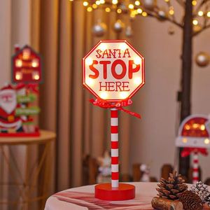 Decorazioni natalizie Creative Christmas Stop Sign LED Light Up Stop Sign Decorazione della tavola di Natale Albero di Natale Regali unici Decor per l'anno 2024 231025