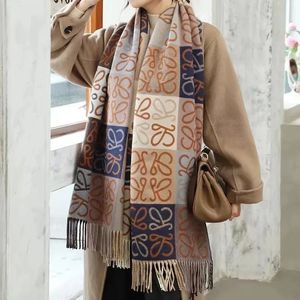 Sarongs 겨울 여성 양모 목도리와 Lurex 및 Long Tassel Pashmina Scarf Tassel Failard Thick Blanket 231025