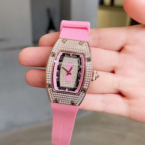 幻想的なデザイナーの女性は、レディースRM07サファイアミラーwrisrtwatches with box 6exd高品質の機械運動uhrenラバーストラップモント氷の豪華なou9d