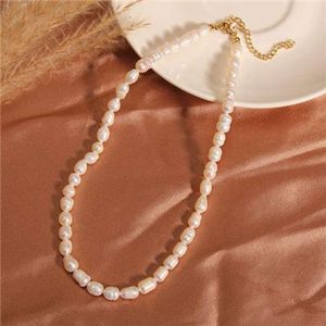 French retro natural freshwater pearl senior irregular necklace female niche design sense temperament collar bone chain gold plated