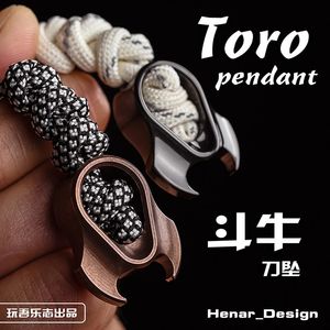 Dağcılık Kramponları 1 PC Toro Bullfighting Bakır Paracord Beads Bıçak Şişesi Açıcı Çok Fonksiyonlu EDC Aracı 231024