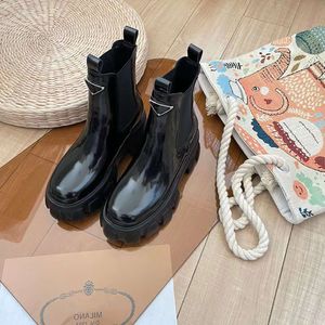 Fashion Women Ankle Boots Classic Melon Boot Italy Beautiful Low Bootes Round Heads Platform Black Leather Booty Design Luxury Wedding Party Short Bootie Box EU 35-40