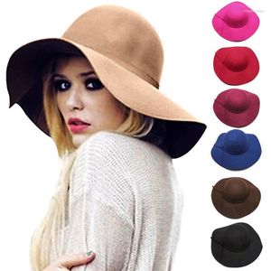 Cappelli a tesa larga stile inglese solido primavera estate per le donne Moda all'aperto grande cappello da sole da spiaggia cappelli da donna casual color caramello