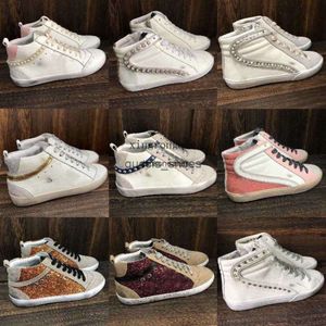 Tasarımcı Kadın Sneaker İtalya Marka Altın Orta Slayt Yıldız Ayakkabı Siyah Leopar Baskı Pembe Altın Glitter Klasik Beyaz