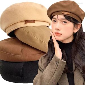 Berets Autumn Winter Woolen Beret Women Retro British Menter Artist Caps Ladies Elegancki solidny kolor Panama Hats Streetwear