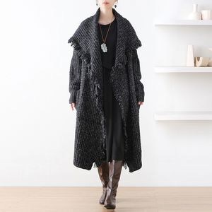 Maglione invernale dal design originale da donna Soluzione allentata Nuovo cappotto letterario retrò con nappa grossa e grande maglione lungo versione invernale da donna