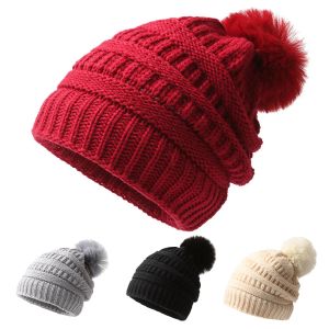 Novo outono inverno feminino gorro bonés crânios chapéus poliéster tricô crochê grande bola de pele pom pom malha lã dentro chapéus