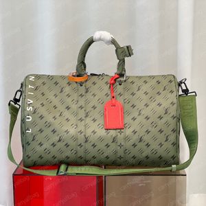10A Luxurys Designer Duffel Facs 45 cm Women Travel Bag Bag Men Leathy Packs Outdoor Packs Swide Swide Aguage Engliving of Letters Name Letters