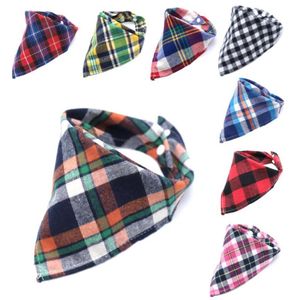 Odzież dla psów 60 x Produkt pielęgnacji zwierząt Klasyczny Plaid Puppy Bandana Regulowany Kuche Katę Trójkątne bandaż Bandaż 6689413