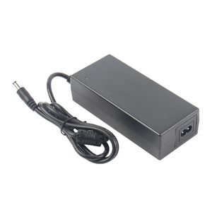 Transformadores de iluminação de alta frequência 50pcs / lote AC85-265V para DC12V 5A Fonte de alimentação para tira LED 5050 3528 Adaptador AC com UE UK AU US Plug