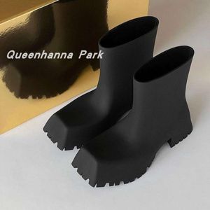 women boots Square Head Thick Sole Rain Shoes Women's Casual Fashion Waterproof Short Barrel Rain Boots Junior Boots ankle boots balencaga TP4YL