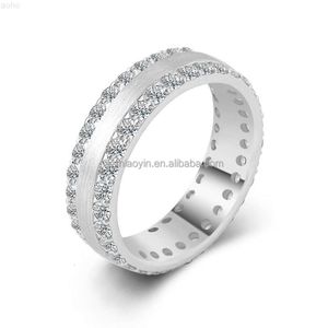 Fina smycken Hip Hop Style 10K 14K 18K White Gold Pave VVS Rund Brilliant Cut Moissanite Stones Förlovningsring för män