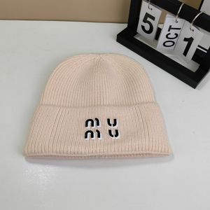 Beanie Winter Designer Women in gift Designer beanie Knitted Men and New for High-quality Brimless Urinal Classic Printed Letter Wool Hat Ava Wter Ural Prted