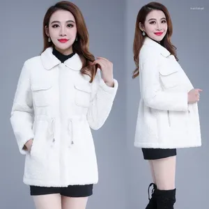 Giacca da donna autunno inverno in pelliccia Cappotto in lana d'agnello imitazione pezzo intero Edizione coreana Avvolgimento in vita di media lunghezza ispessito