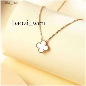 2023classic Four Leaf Clover Necklaces Pendants Mother-of-pearl Stainless Steel Plated for Women Girl Valentine's Mother's Day