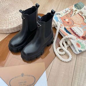 Fashion Women Women Boots Popular Melon Boot Italy Booted Low Low Round Heads Platform Black Leather Booty Design Luxury Booti Bootie Box Eu 35-40