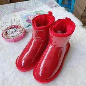 2024 Avustralyalı Tasarımcı Klasik Clear Mini Uggsity Boots Koyun Yün Kaşmir Çocuk Çocuk Çocuk Kısa II Üçlü Avustralya Bebek Erkek Kızlar Marka Kış Boot YT533