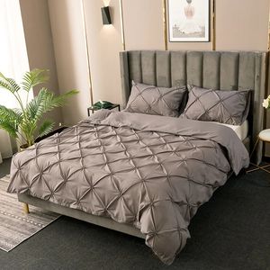 Bedding sets Euro Set Queen Size European Style Duvet Cover With Pillowcase Pinch Pleat Luxury Bed NO SHEET King Bedspreads 231025