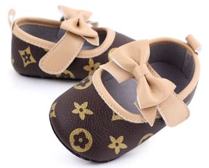 Scarpe da principessa di lusso con nodo a farfalla per primi camminatori per neonate Mocassini con suola morbida Scarpe da bambino per bambini