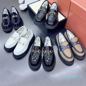 2023 novo designer feminino sapato casual plataforma sola mocassins com fivelas de metal solas grossas das mulheres senhora menina sapatos casuais de couro de luxo