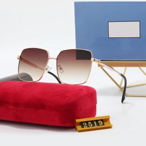 豪華なデザイナーサングラスメンスクエアメタルメガネフレームミラープリントデザインショータイプの涼しい夏の楕円形のサングラス