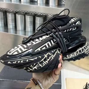 BalMmain Par Mens Sneaker Shoes Gradual 2024 Top Quality Sneakers Unicorn Rymdskepp Women's Space Men's Thick Sole Elevated Sports Ly5k
