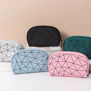 Kosmetiktaschen Fällen PU Mode Toilettenartikel Kleine Für Frauen Koreanische Kosmetik Lagerung Organizer Kulturbeutel Reise Shell Tasche 231025