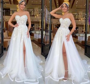 Sweetheart Plus Size A Line Wedding Dresses Romantic Tulle Lace Appliqued Arabic Aso Ebi Bridal Gowns High Thigh Split Sexy Backless Robes de Mariee CL2609