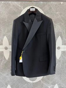 Мужские костюмы Ui0597 Модные пальто Куртки 2023 Подиум Роскошный европейский дизайн Одежда в стиле вечеринки