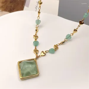 Pendant Necklaces Europe And America Retro Green Jelly Resin Hollow Out Love Heart Shape Jade Choker Chain Buckle For Women Necklace
