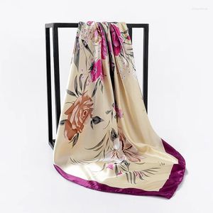 Lenços 90/90cm Silk Cetim Lenço Quadrado Mulheres Lenço Impresso Feminino Cabeça Bandana Pequeno Pescoço Silenciador Hijab Lady Girl