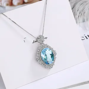 Hängen Sky Blue Topaz Stone Pendant 2.3 Oval Shape Solitaire Natural 925 Sterling Silver Chain Halsband för kvinnor