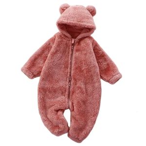 Rompers Born Baby Girl Boy Stroje Pluszowe z kapturem Romper Teddy Bear Toddler Fall Winter Ubrania na 0-24m 231025