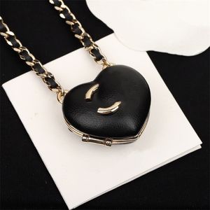 148339 Black Heart Lady Party Link chain Necklace 2023 New Vintage Hot Brand Mirror Necklace Luxury Jewelry for Women Gift Designer Pendant open mirror design