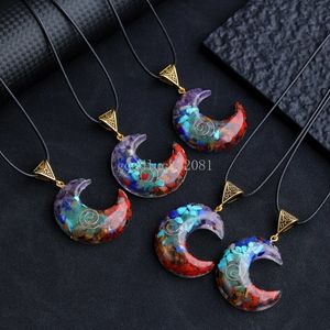 Natural Stone Charm Plastic Wrapped Crescent Moon Pendant Chakra Crystal Pärlor Rope Halsband smycken för tjejkvinnor