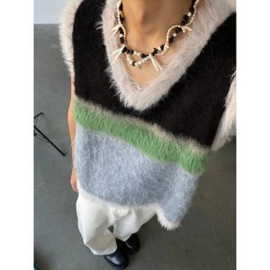 Women's Jacket Color Block Vintage VNeck Sweater Vest 2023 Fall Winter Korean Fashion in Knit Niche Design Spliced Loose Tops 231026