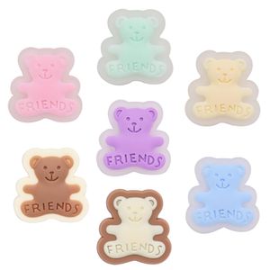 MOQ 20st PVC Cartoon Kawaii Colorful Bear Shoe Charms Delar Tillbehör Buckle Clog Knappar PINS PINS WRISTBAND JEBLED DECORATION Kids Teen Adulty Party Gifts