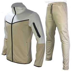 Mens Designer Tracksuits Jacket Suit Hoodies Leisure Sports Front Zipper Pocket Long Sleeves and Pants Set