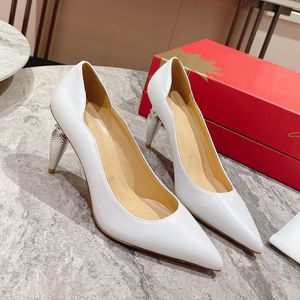 Stilista Tacco rosso da donna di alta qualità Tacchi alti Suola in pelle di lusso Sandali con diamanti scettro dorato 0-12 cm Scarpe da cena per abito da festa di nozze H2067