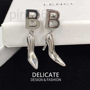 Charm Designer High Heel Shoes Letter Earstuds, Cool Style, Light Luxury, Small Design, Net Red Ins Earstuds WM6J