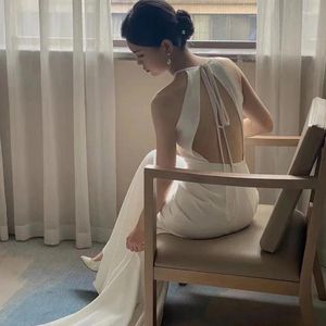 Ethnic Clothing Bridal White Satin Halter Ball Gowns Simple Backless Long Tailing Wedding Dresses Vestido De Noiva