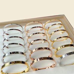 Designer-Schraubarmband, Luxusschmuck, Markenarmreif, 18 Karat vergoldet, Titan, Stahl, Diamanten, für Damen, Herren, Silber, klassische Armbänder, Geschenke, Armreifen-Set 1