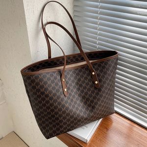 Evening Bags Large Capacity Shoulder Bag Womens PU Leather Handbag for Commuting and Casual Use Versatile Tote 231026