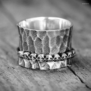 Küme halkaları goth tıknaz band fidget vintage oyulmuş anksiyete kafatası yüzüğü kadınlar için erkekler kızlar cadılar bayramı mücevher moda damlalık