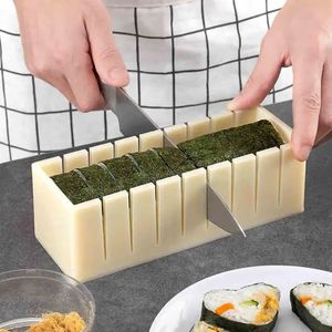 Sushi Tools 10pcsSet Diy Maker Equipment Kit Japanese Rice Ball Roller Cake Roll Making Multifunctional Mold Kitchen Gagdets 231026