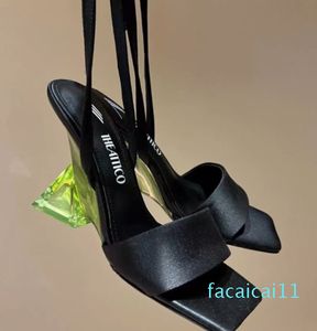 The Attico Sandalo Cheope fúcsia preto em formato especial de cetim com tira no tornozelo, salto quadrado, sapatos femininos abertos para festa de noite, sapatos de grife de luxo bo