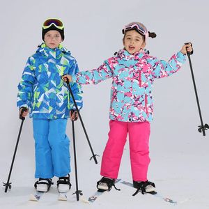 Tute da sci -30 gradi Tuta da sci per bambini Abbigliamento da sci per snowboard Caldo impermeabile Snow snowboard Giacche e pantaloni da sci per ragazze e ragazzi 231025