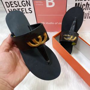 مصمم النعال أزياء G buckle flip-flops metal buckle flip flops peach sandals