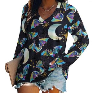 T-shirt da donna T-shirt da pipistrello carino T-shirt divertente da animale cartone animato T-shirt da donna a maniche lunghe stile street T-shirt con scollo a V oversize