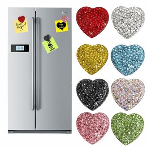 Magneti per frigorifero a forma di cuore Adesivi magnetici con diamanti Adesivi decorativi per frigorifero domestico
